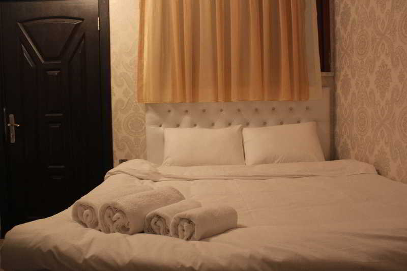 Diyar Budget Hotel อิสตันบูล ภายนอก รูปภาพ